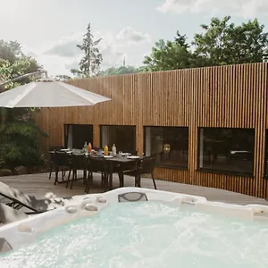 grand-loft-avec-jacuzzi-et-home-cinema.inbrittany.com/